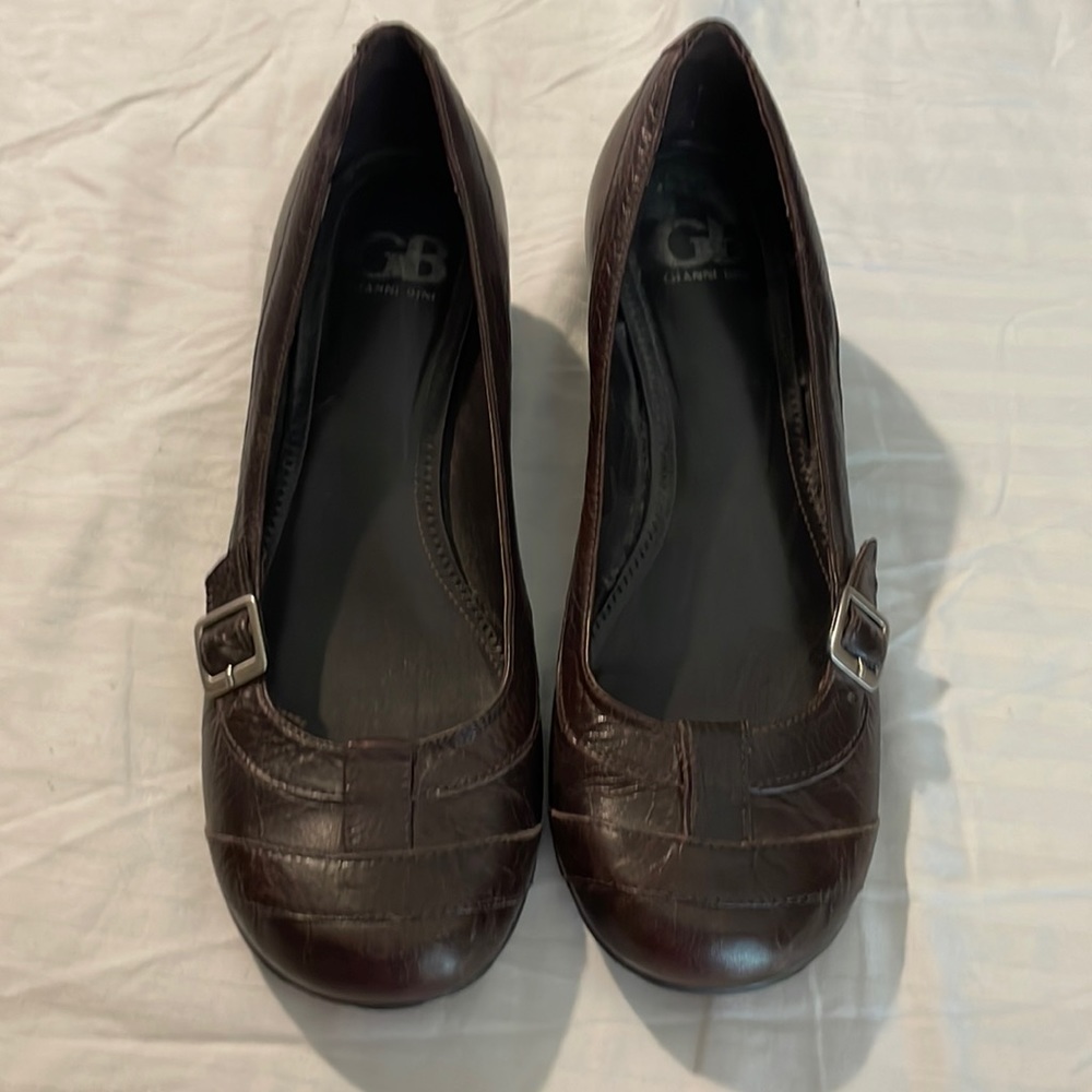 Brown wedge Gianni Bini shoes